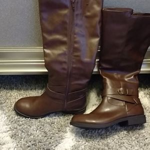Ladies boots